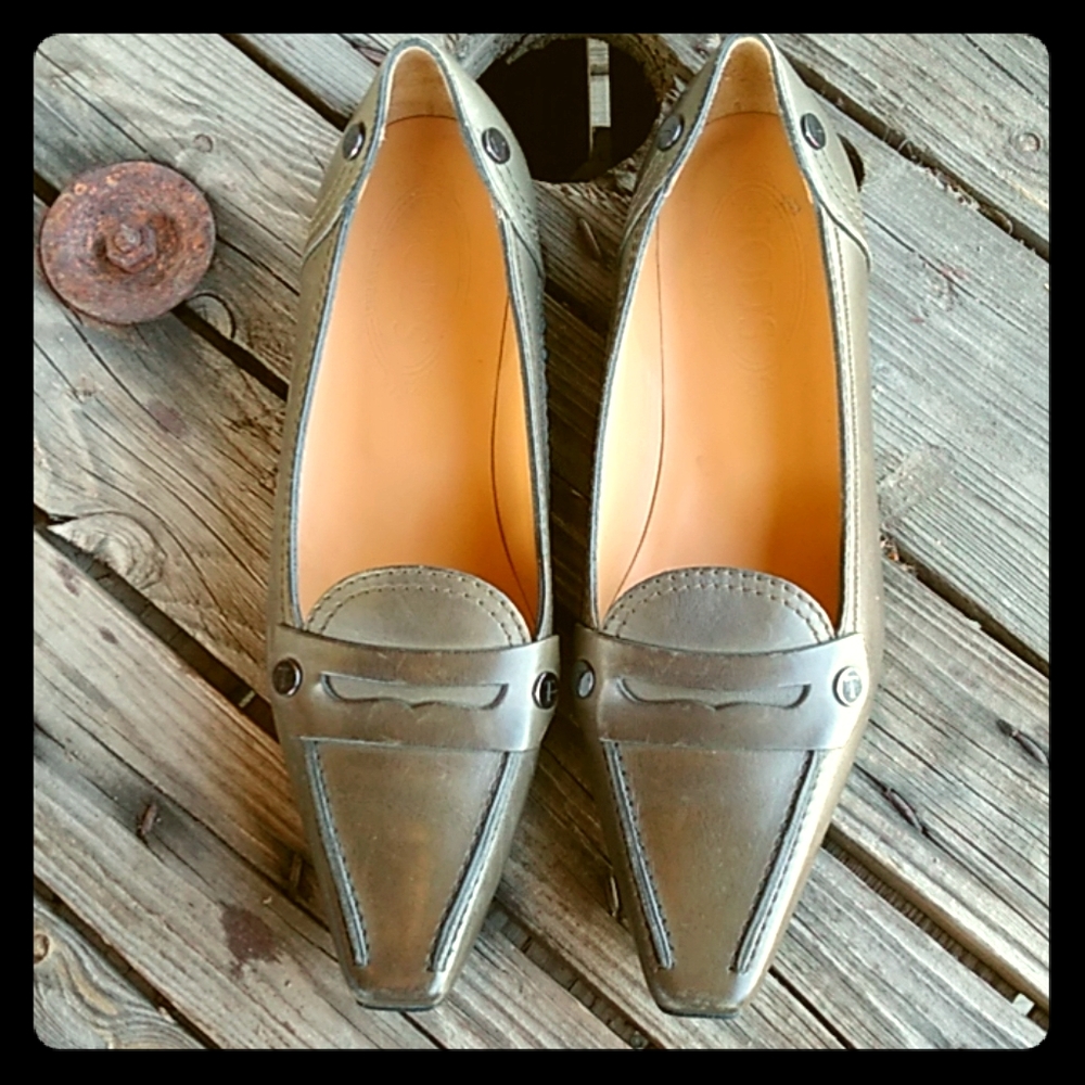 New Tod's women's loafers sz 7.5